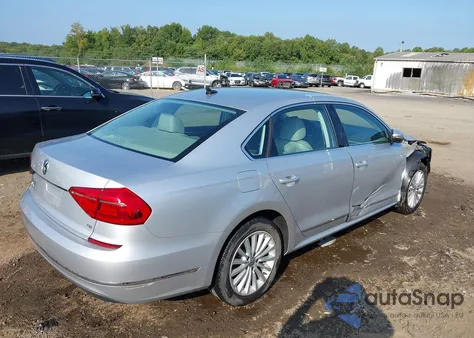 2016 Volkswagen Passat 1.8T Se z USA, uszkodzony, nr VIN 1VWBT7A3XGC054378
